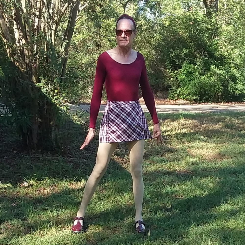 Complete Outfits - Picture 2 of 16